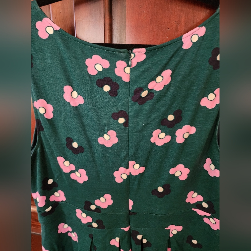 Boden Joanna ponte a-line dress in Woodland Green Daisy Cloud - Picture 3 of 5